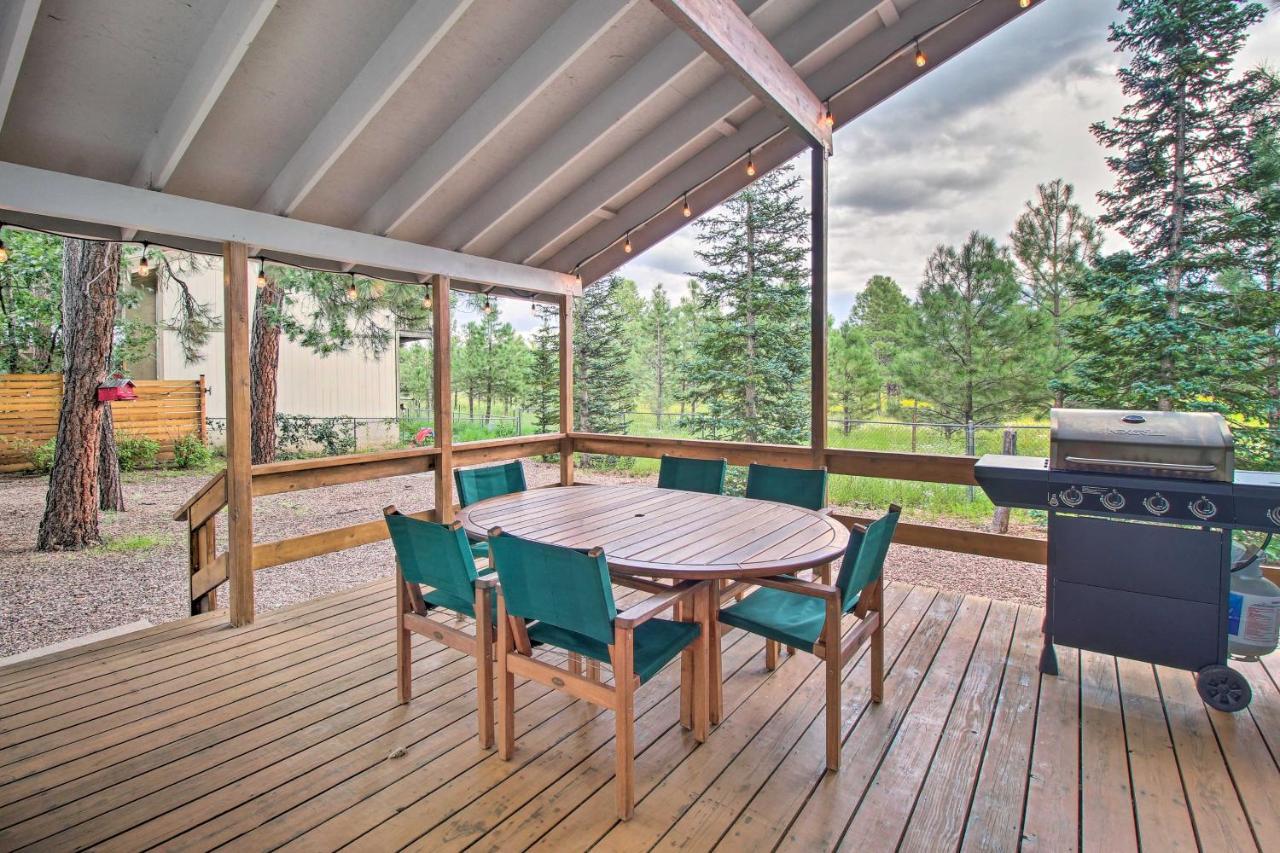 Pinetop Cabin Retreat With Fire Pit And Covered Deck Экстерьер фото