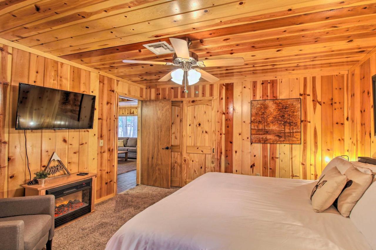 Pinetop Cabin Retreat With Fire Pit And Covered Deck Экстерьер фото