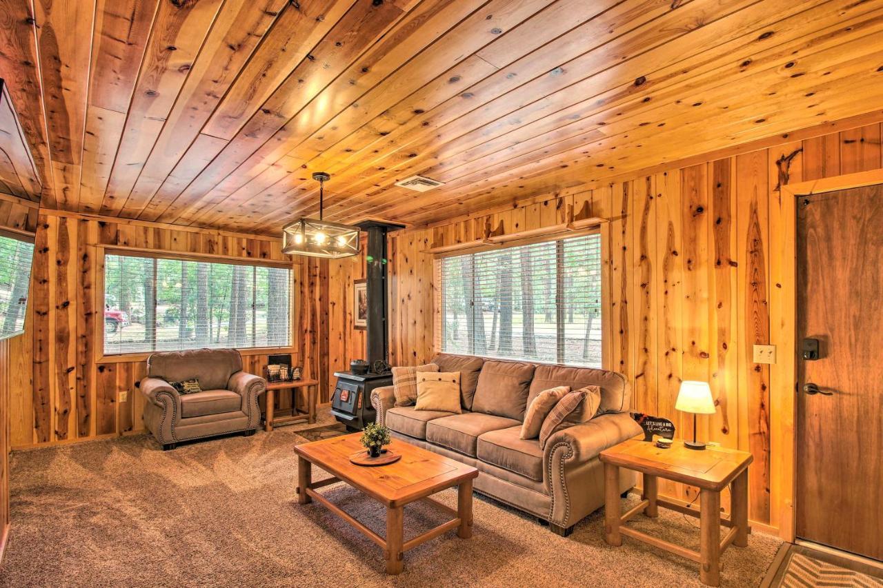 Pinetop Cabin Retreat With Fire Pit And Covered Deck Экстерьер фото